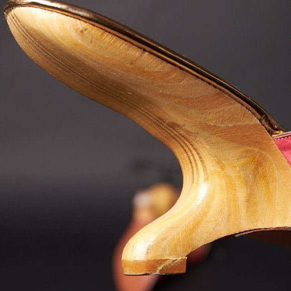 1950s Pink Suede Boomerang Heels Shoes - Picture 4 of 9